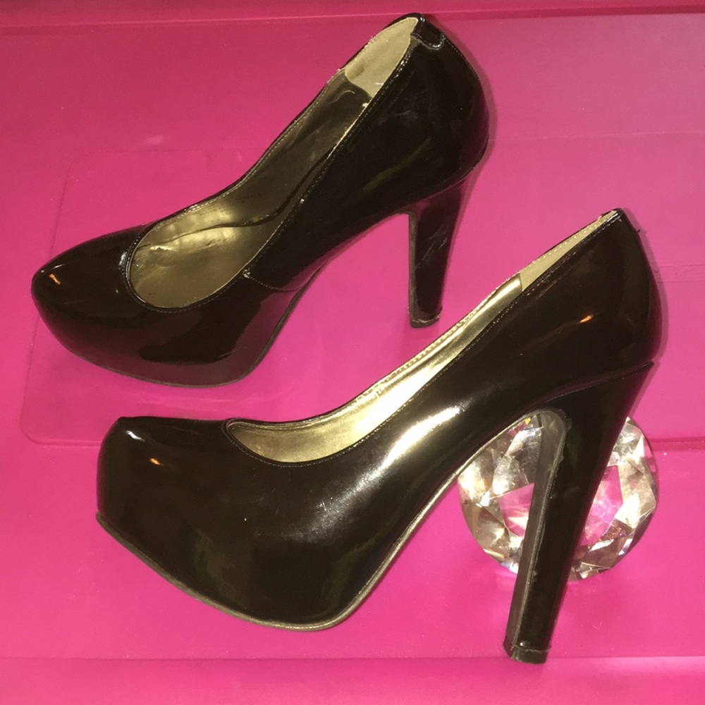 G by Guess pumps